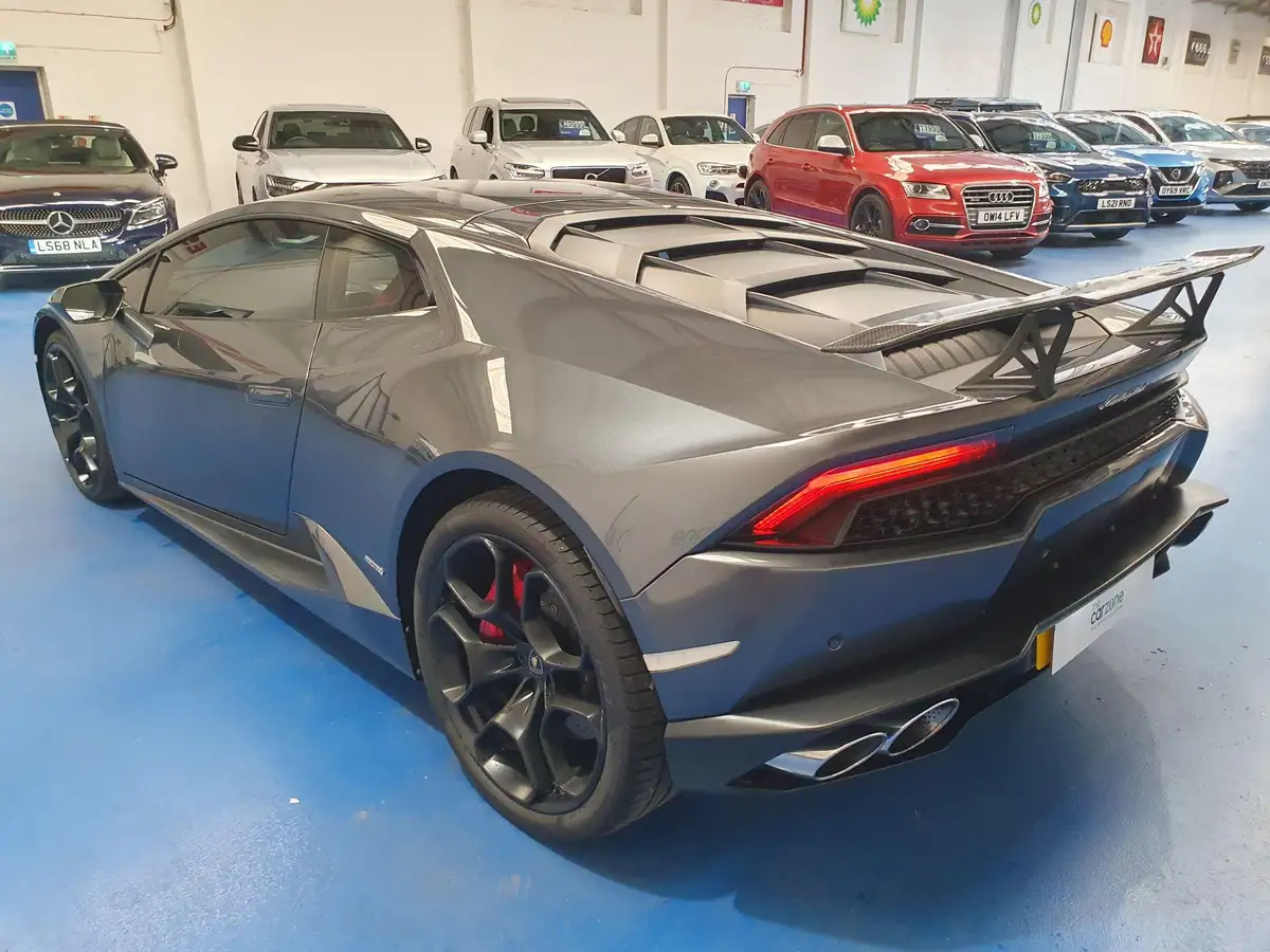 2015-lamborghini-huracan-52-lp-610-4-4wd-coupe-big-4