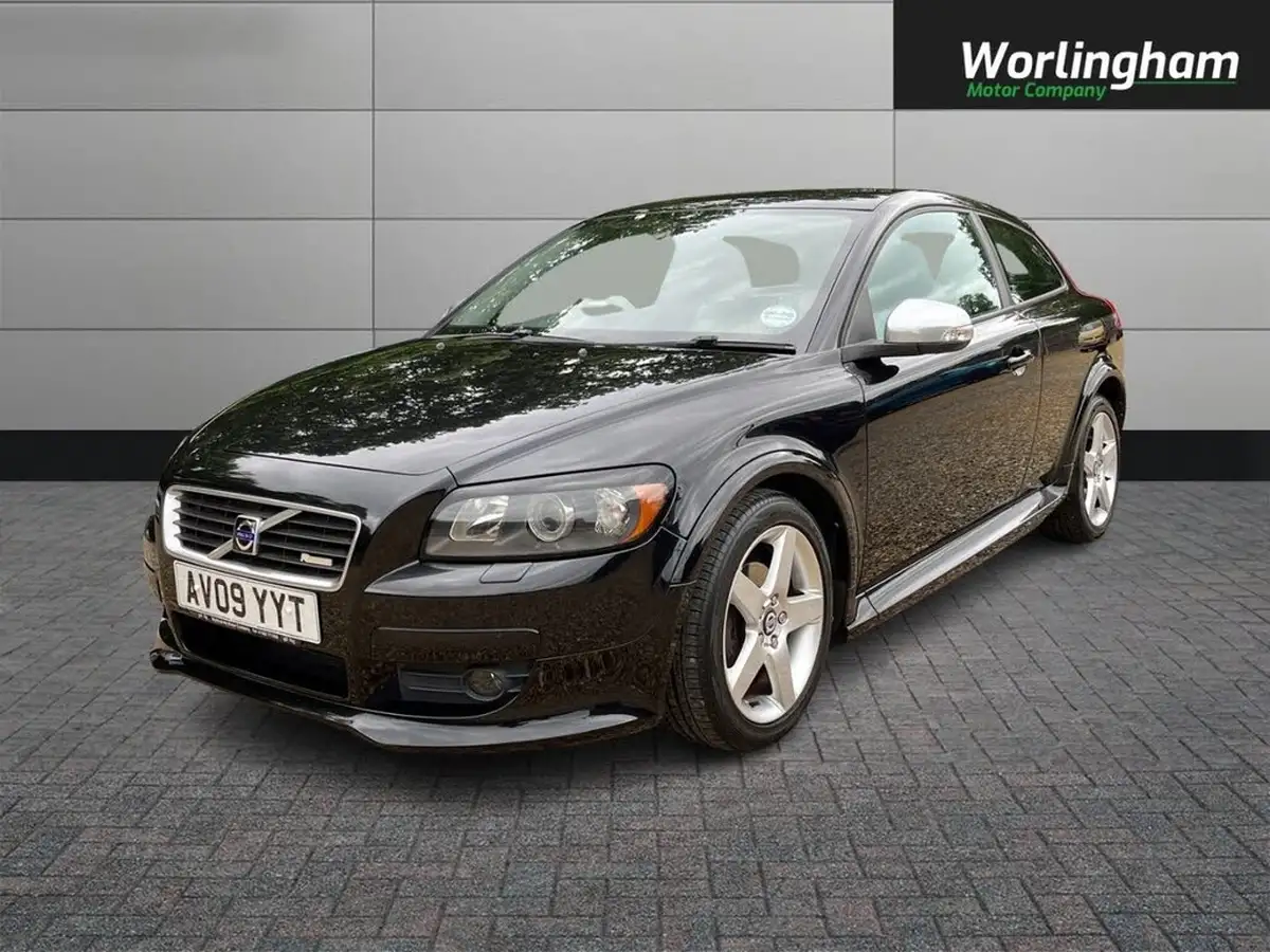 2009-volvo-c30-16-r-design-big-2