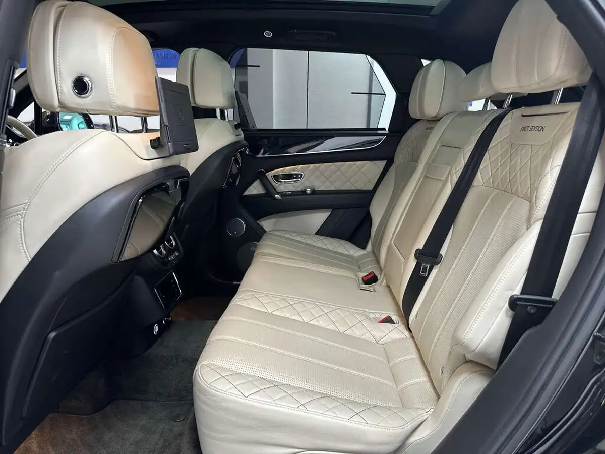 2016-bentley-bentayga-60-w12-big-40