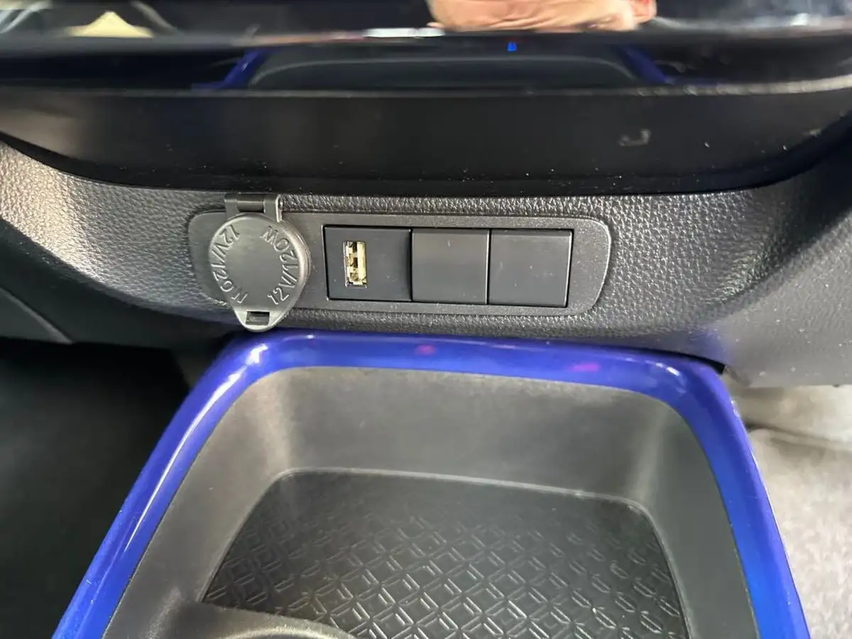 2022-toyota-aygo-x-10-vvt-i-edge-cvt-big-23