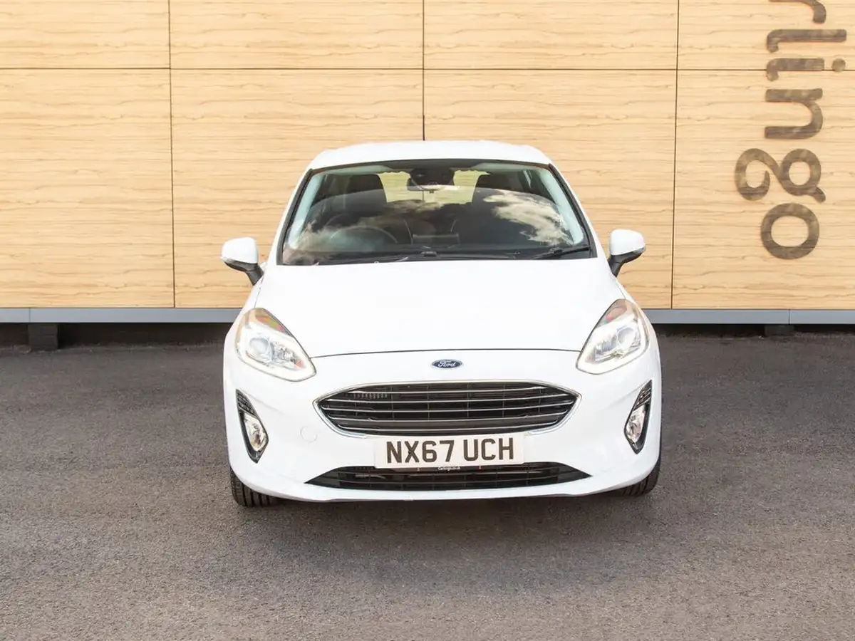 2018-ford-fiesta-10t-zetec-5d-powershift-big-4