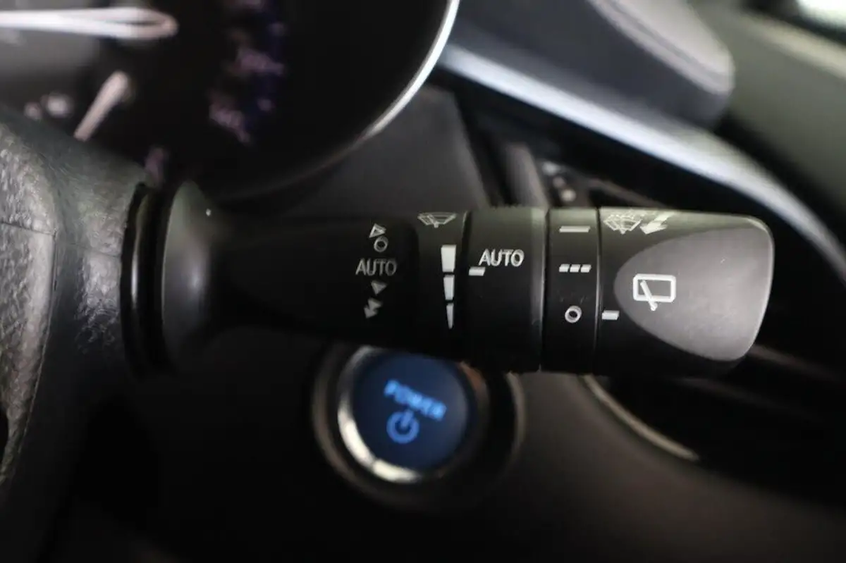 2021-toyota-c-hr-18-vvt-i-design-big-15