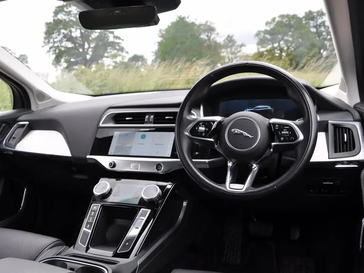 2021-jaguar-i-pace-ev400-hse-big-56