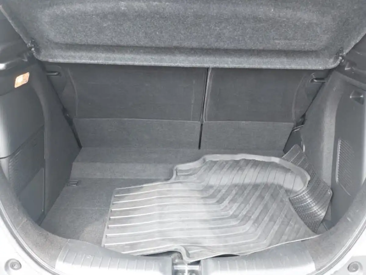 2021-honda-jazz-15-i-mmd-crosstar-ex-109ps-two-tone-big-7