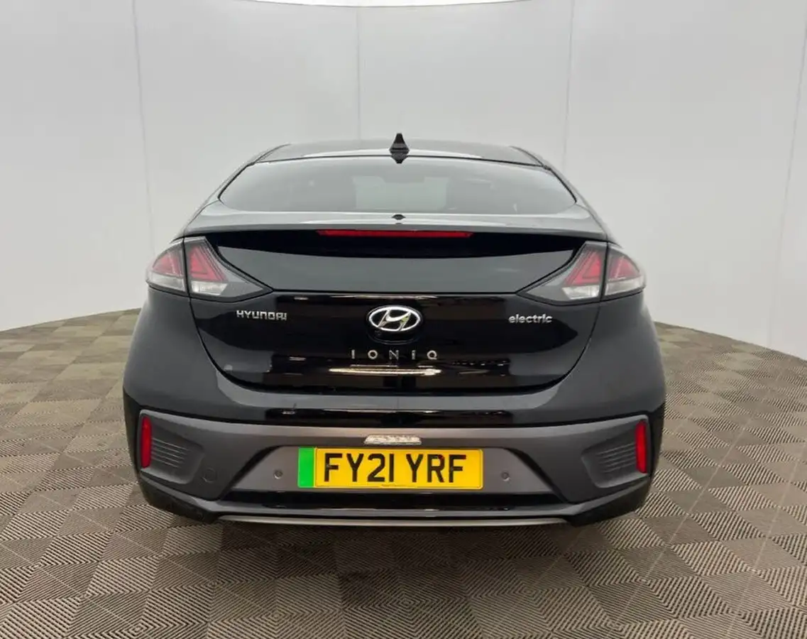 2021-hyundai-ioniq-e-premium-se-electric-100kw-big-3