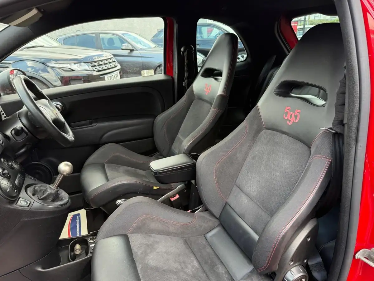2015-abarth-500-14-tjet-595-competizione-big-29