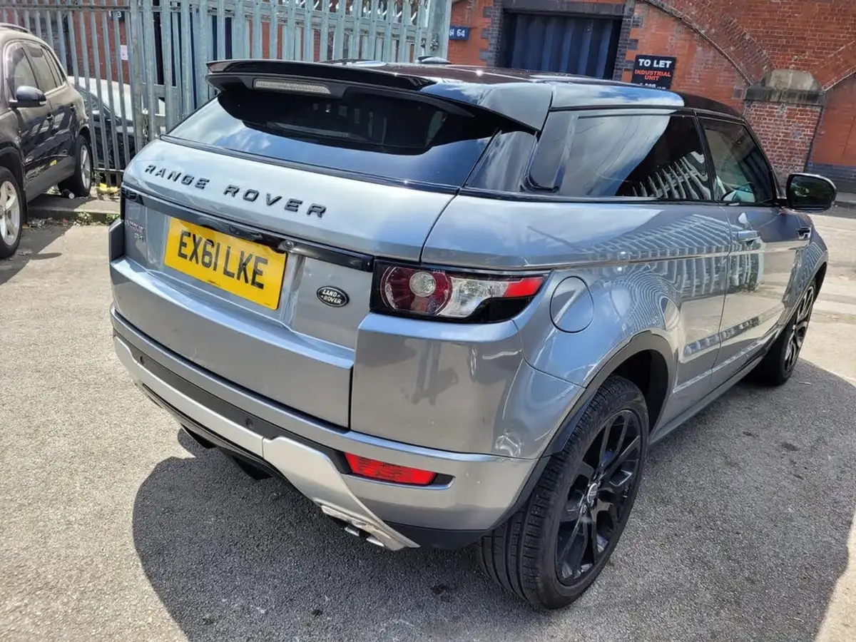 2011-land-rover-range-rover-evoque-20-dynamic-coupe-3d-big-29