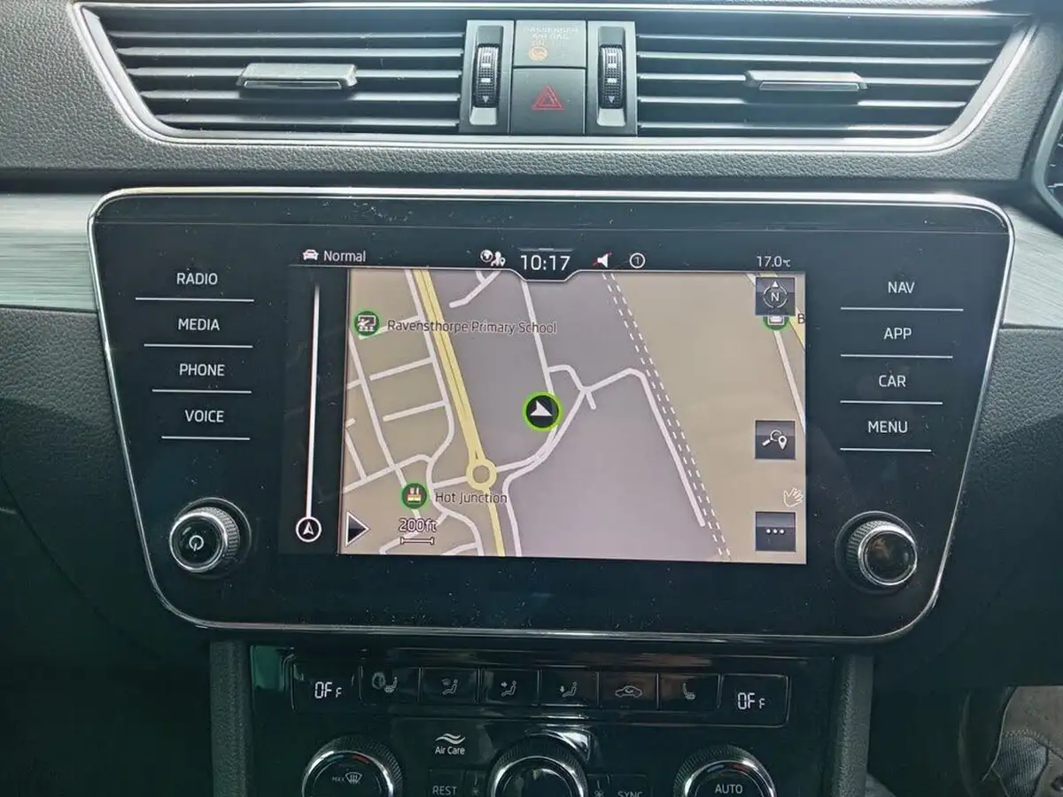 2020-skoda-superb-14-tsi-se-technology-hatchback-big-4