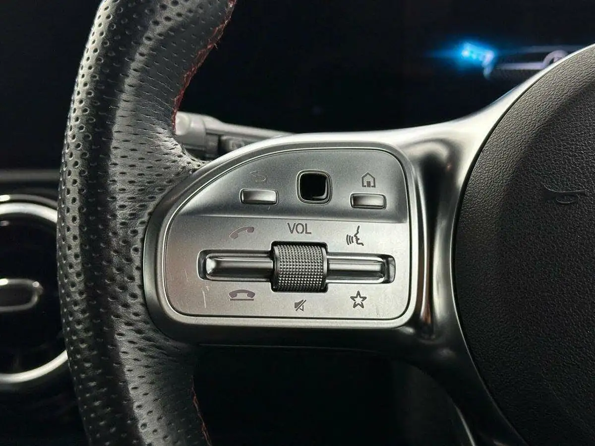 2020-mercedes-benz-a-class-13-a200-amg-line-executive-hatchback-5d-7g-dct-big-12