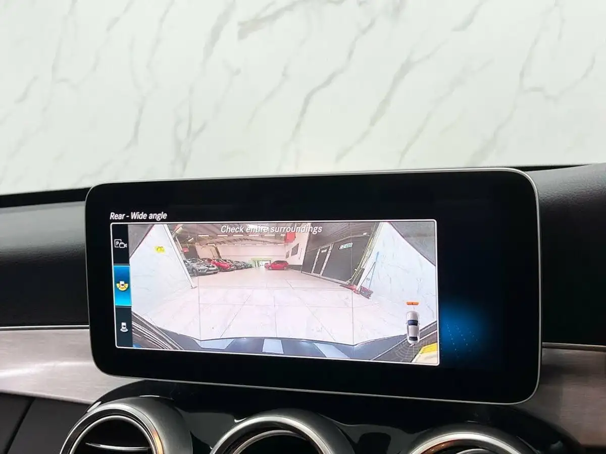2019-mercedes-benz-c-class-20-c300-amg-line-ss-saloon-4d-big-18