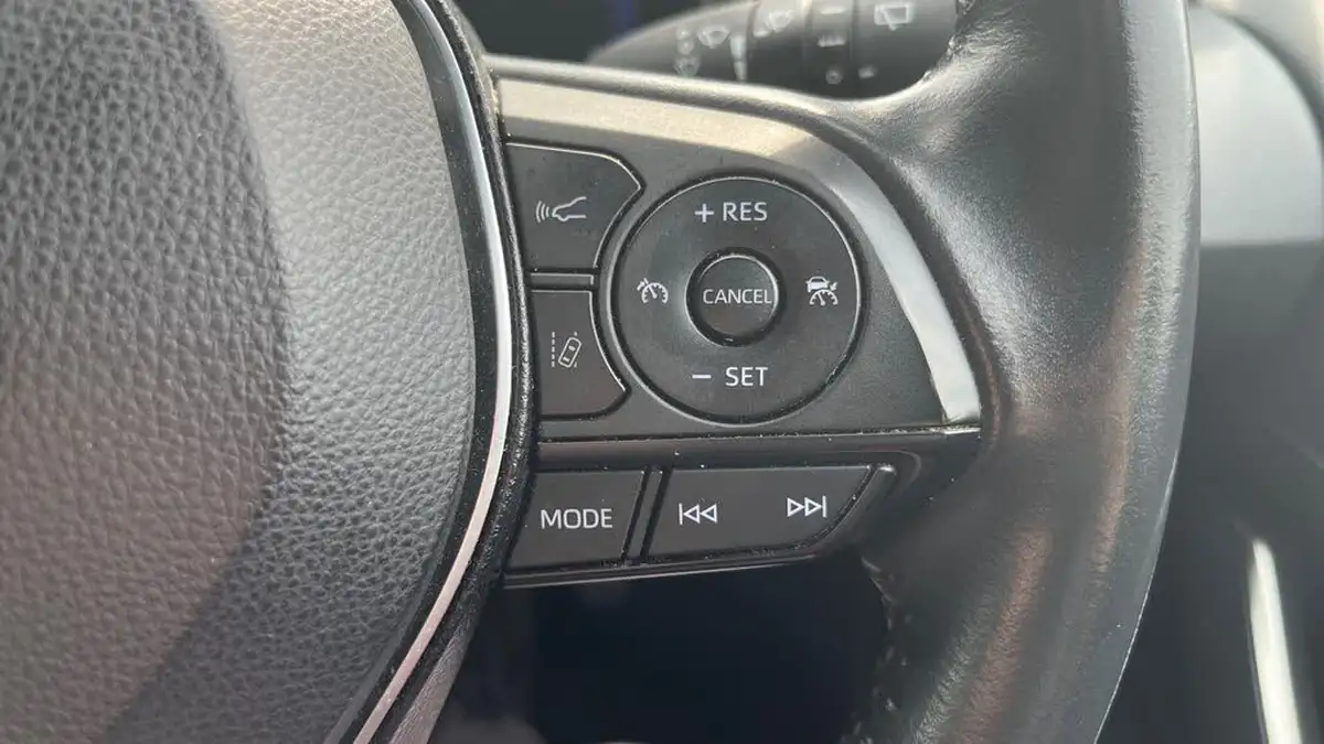 2022-toyota-corolla-18-vvt-i-icon-120bhp-spare-wheel-touring-sports-5d-big-46
