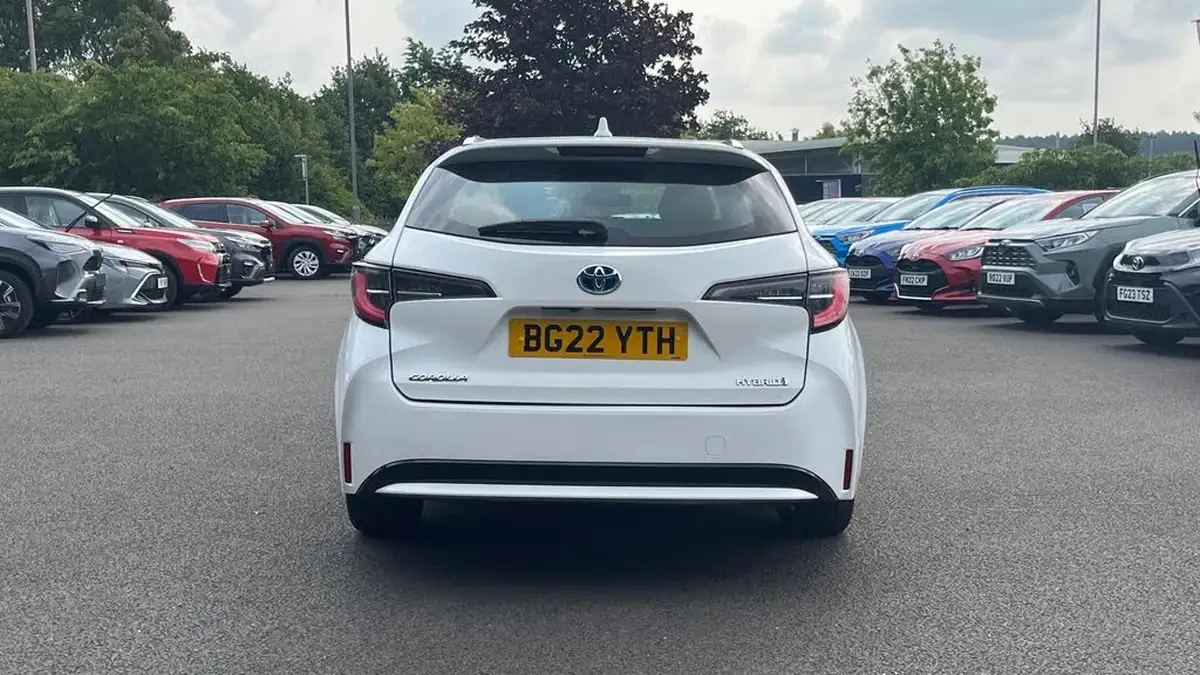 2022-toyota-corolla-18-vvt-i-icon-120bhp-spare-wheel-touring-sports-5d-big-18