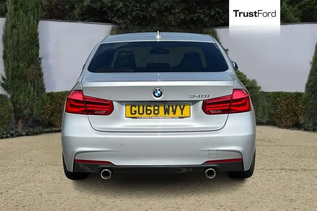 2018-bmw-3-series-30-340i-m-sport-saloon-4d-auto-big-6