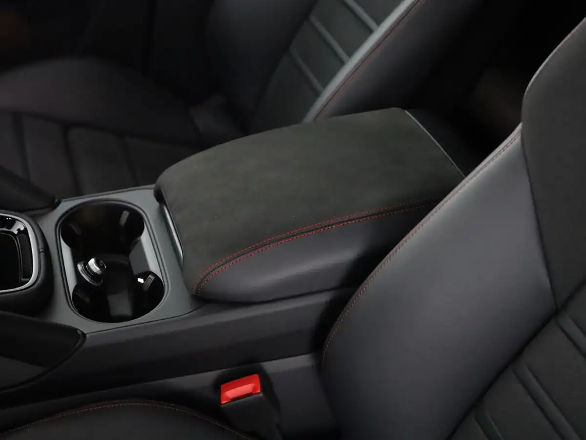 2024-porsche-cayenne-40-v8-gts-500ps-coupe-big-25