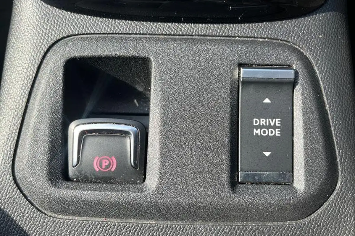 2021-vauxhall-corsa-e-sri-nav-premium-74kw-big-30