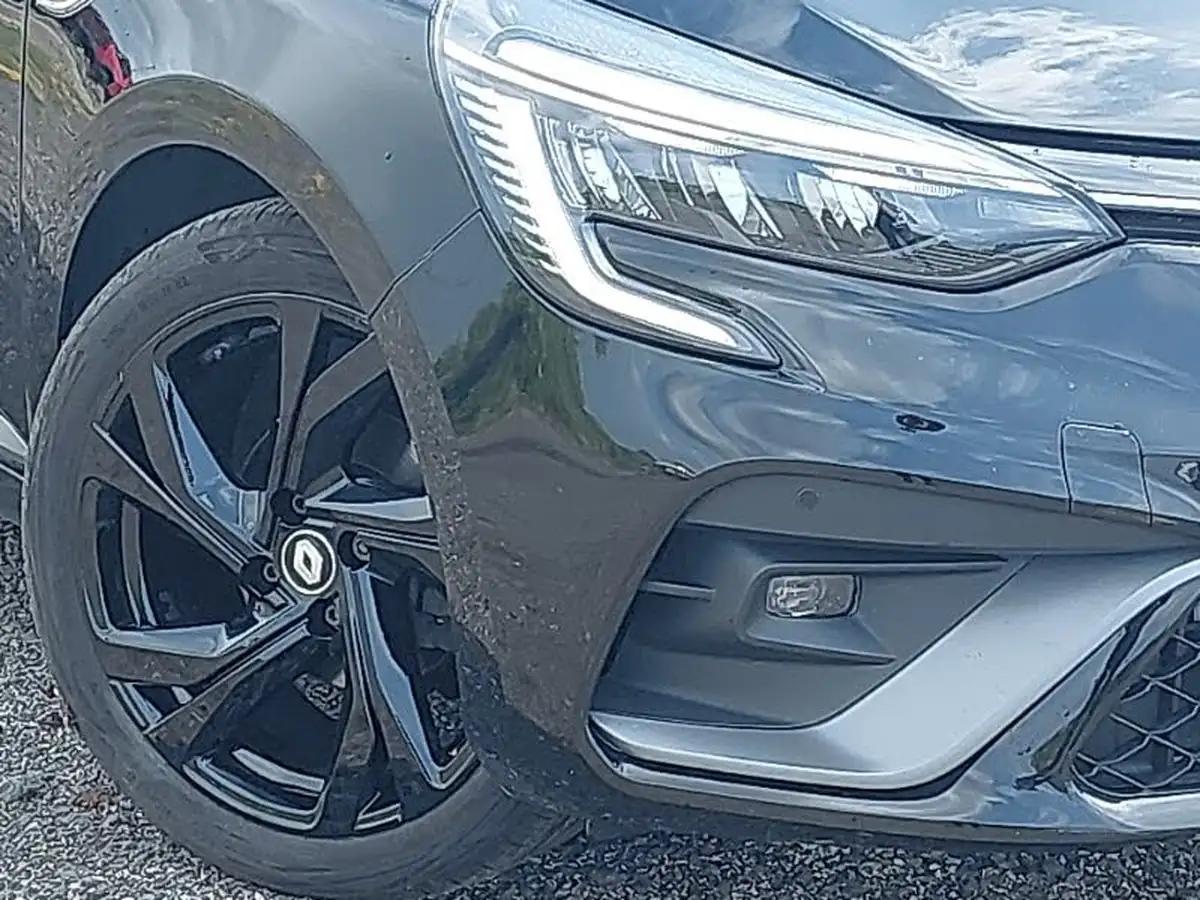 2023-renault-clio-10-tce-rs-line-big-8