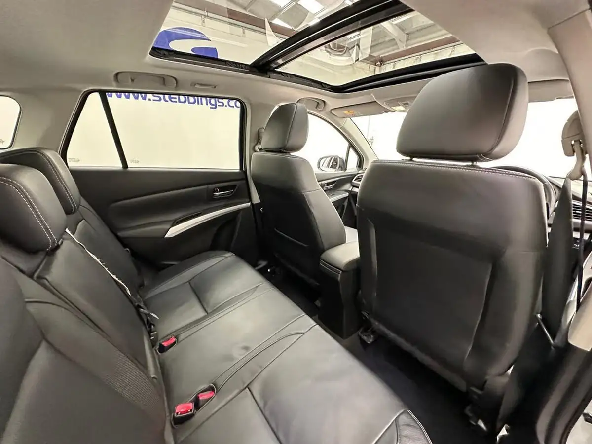 2016-suzuki-s-cross-16-sz5-big-17