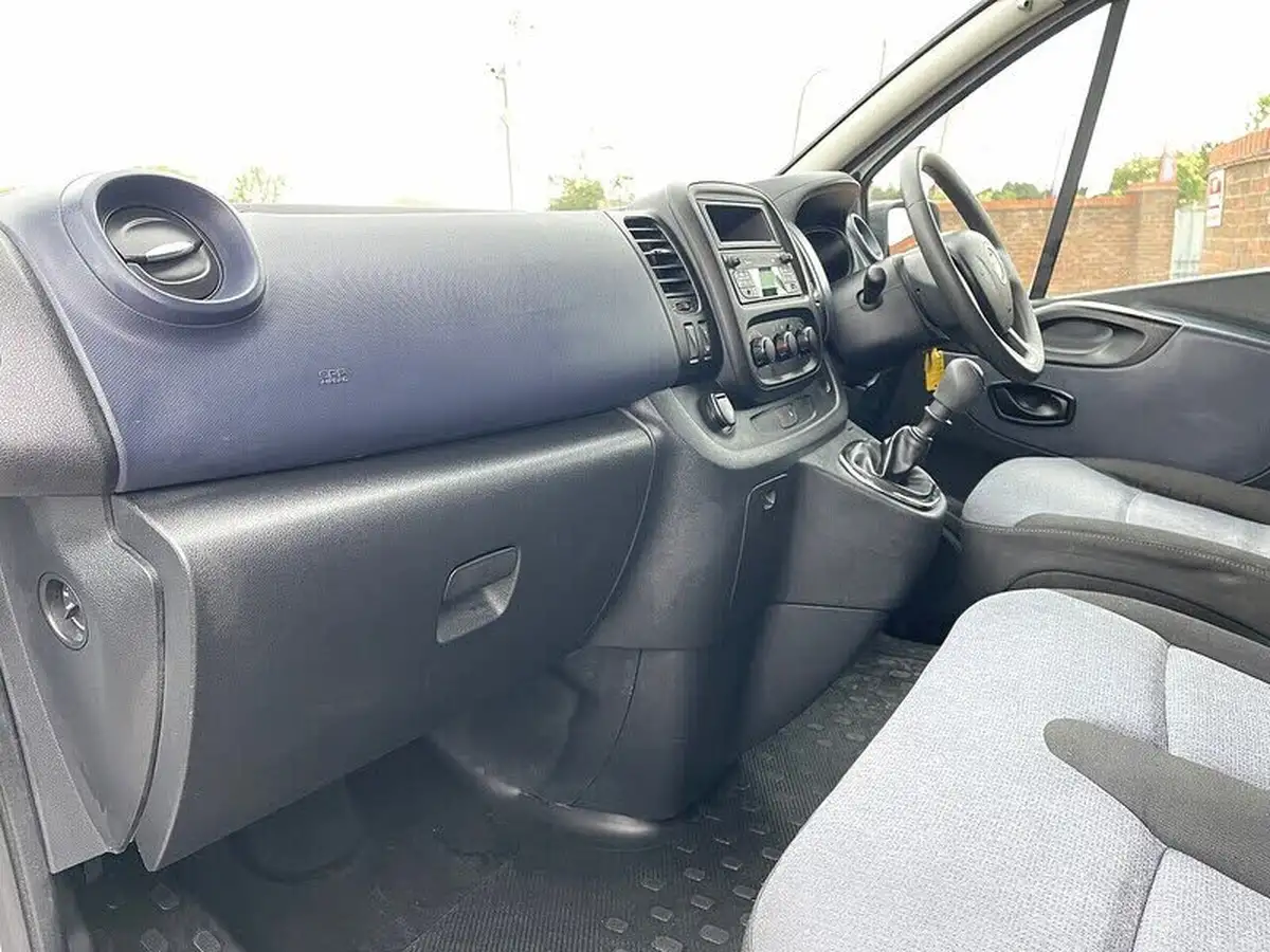 2016-vauxhall-vivaro-16cdti-2900-ecoflex-l1h1-90ps-panel-van-big-30