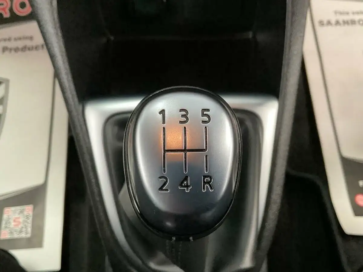 2019-renault-captur-09-tce-iconic-big-38