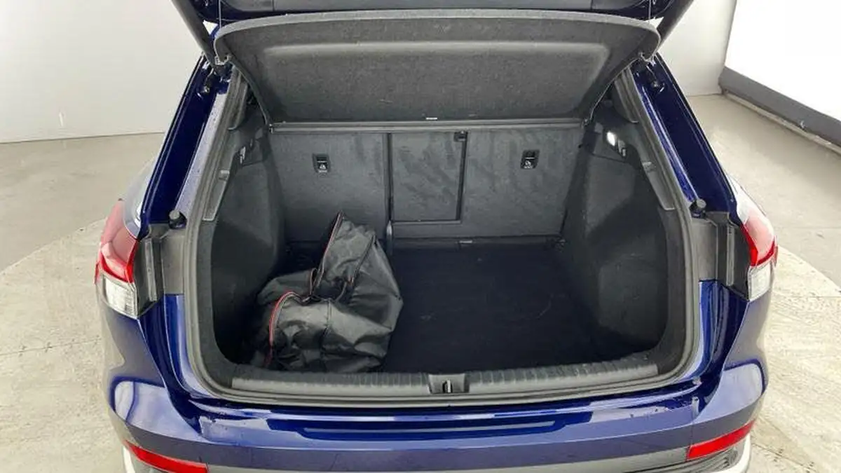 2024-audi-q4-e-tron-45e-s-line-sportback-auto-big-30