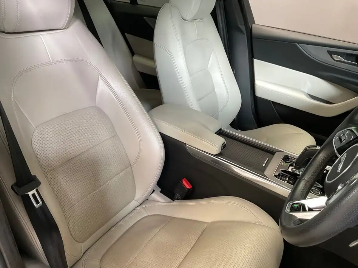 2019-jaguar-xe-20i-r-dynamic-s-250ps-big-22