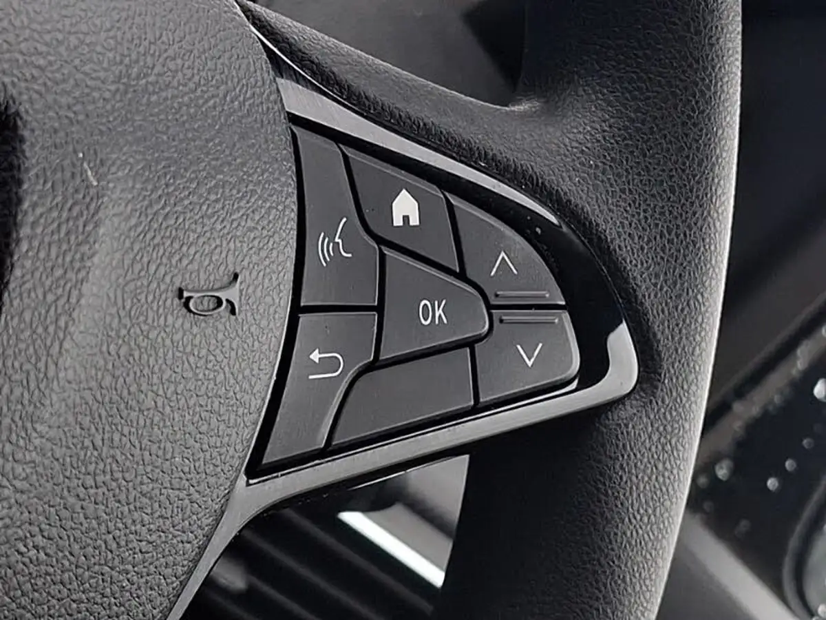 2021-dacia-sandero-10-sce-essential-big-12