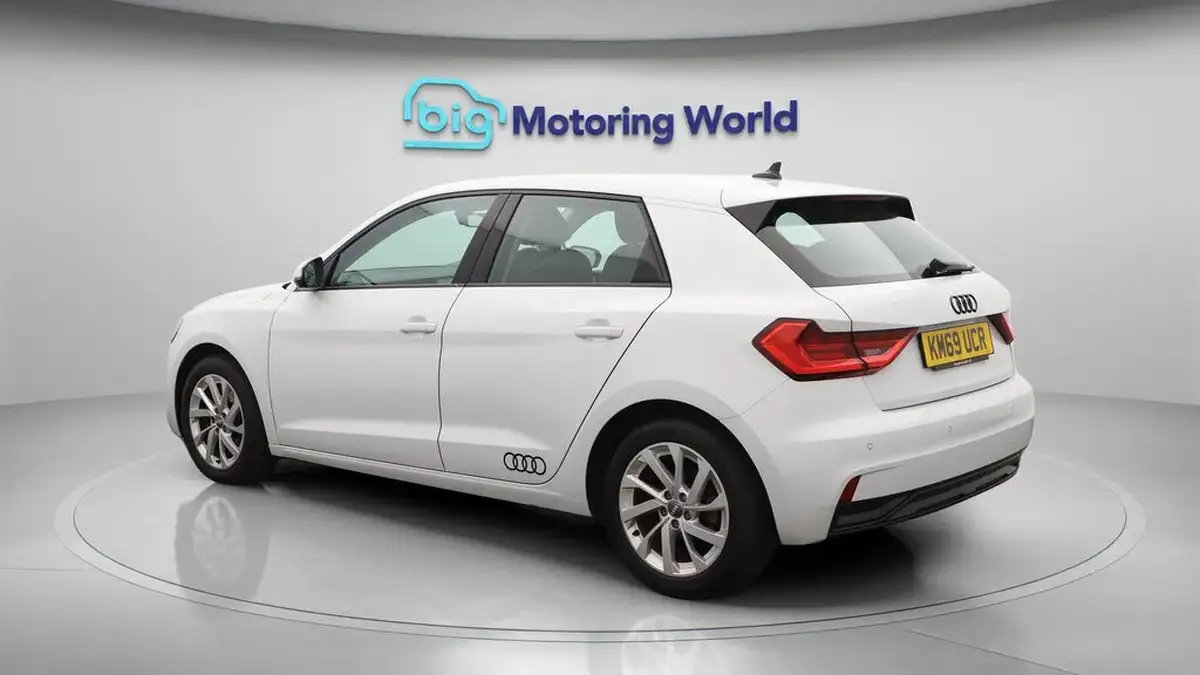 2019-audi-a1-10-30-tfsi-sport-s-tronic-big-5