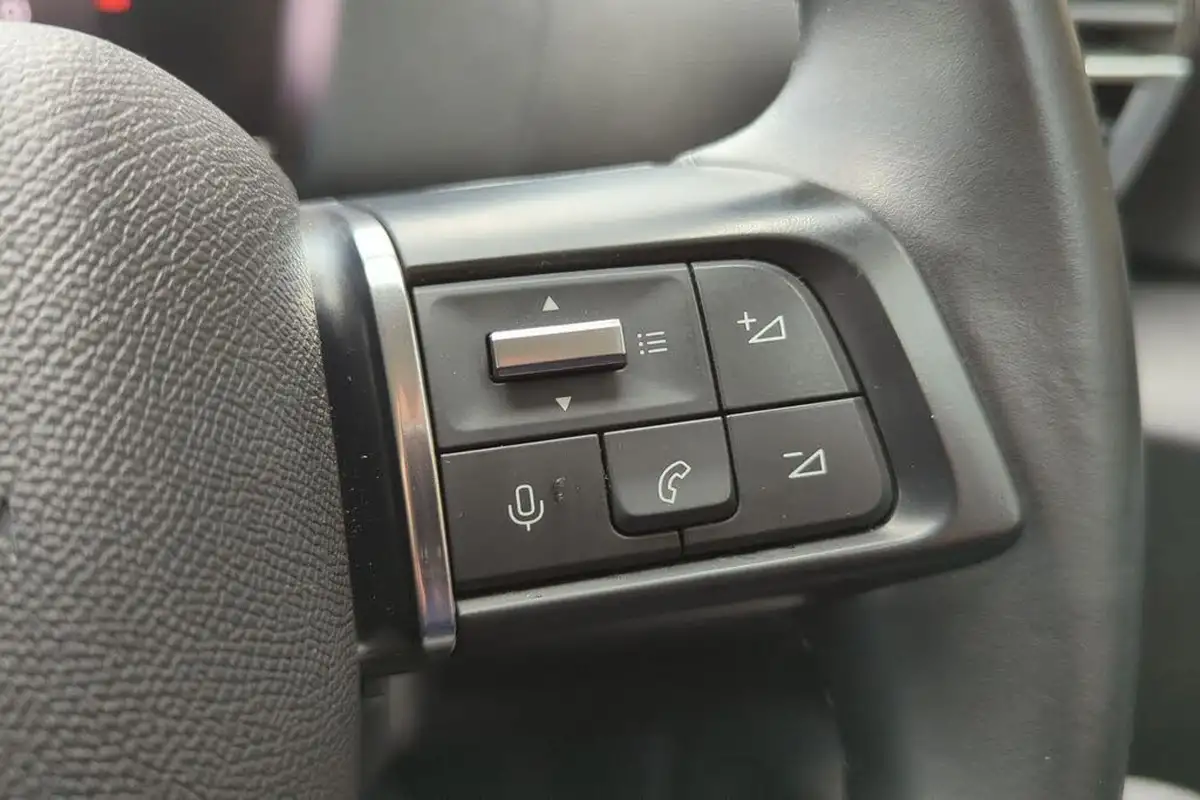 2022-citroen-c4-12-puretech-shine-130ps-big-23
