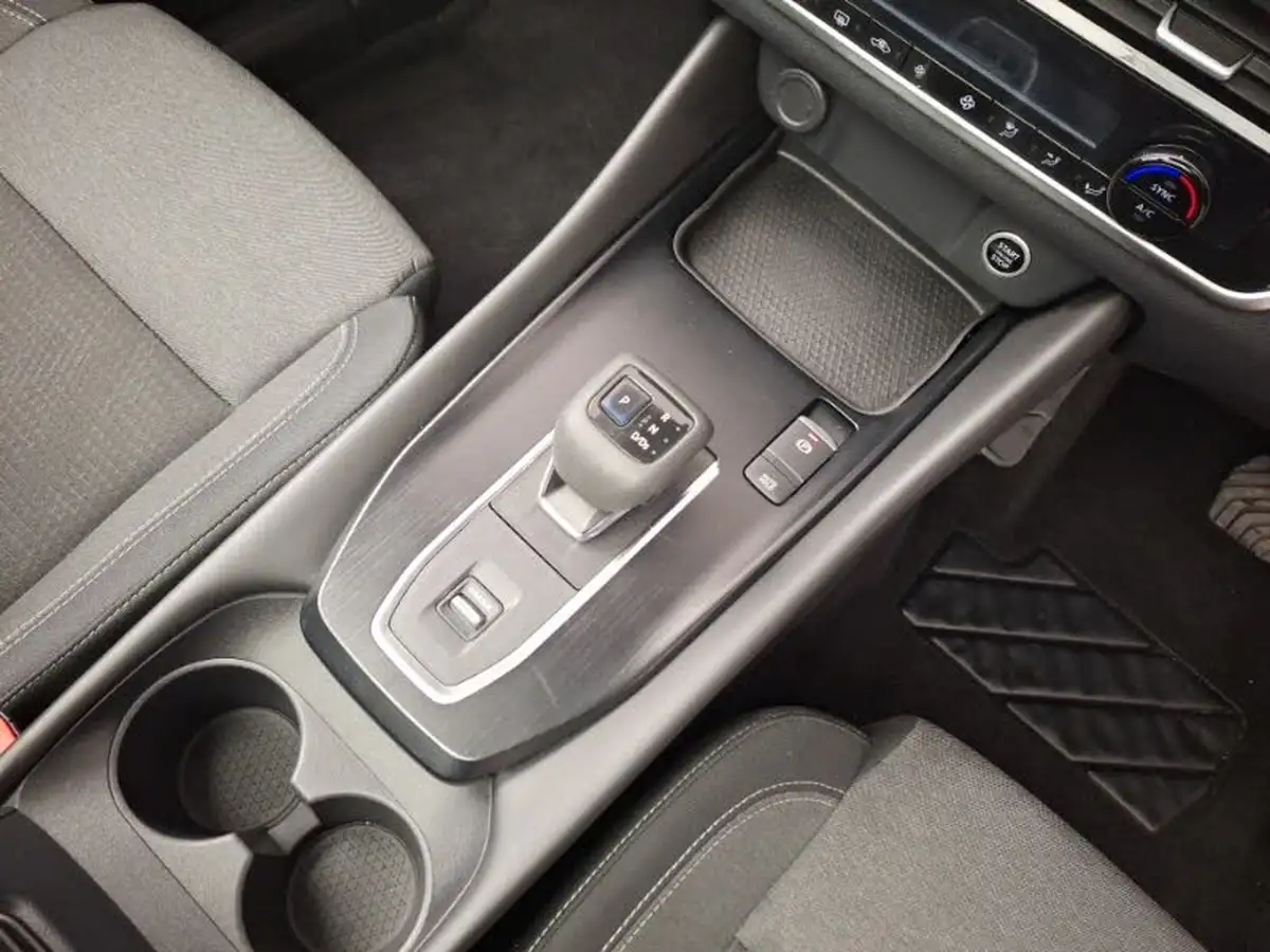 2022-nissan-qashqai-13-dig-t-n-connecta-160ps-auto-big-10