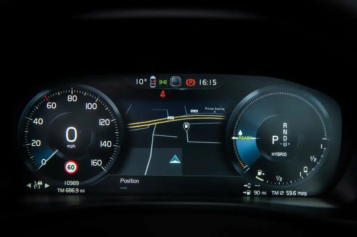 2023-volvo-xc40-15-t5-ultimate-dark-big-26