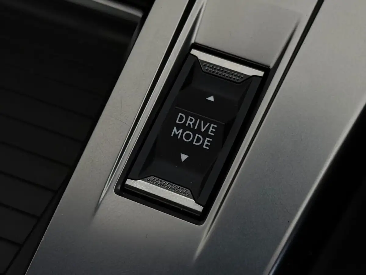 2024-peugeot-408-12-puretech-gt-130ps-ss-eat8-big-40