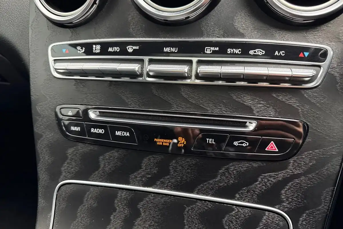 2018-mercedes-benz-glc-class-21d-glc220d-amg-line-premium-plusss-station-wagon-5d-big-21