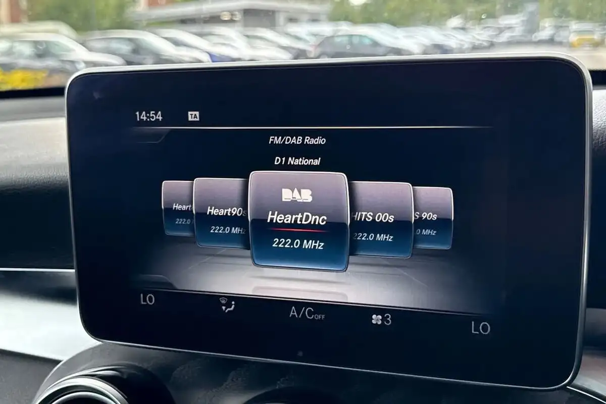 2018-mercedes-benz-glc-class-21d-glc220d-amg-line-premium-plusss-station-wagon-5d-big-45
