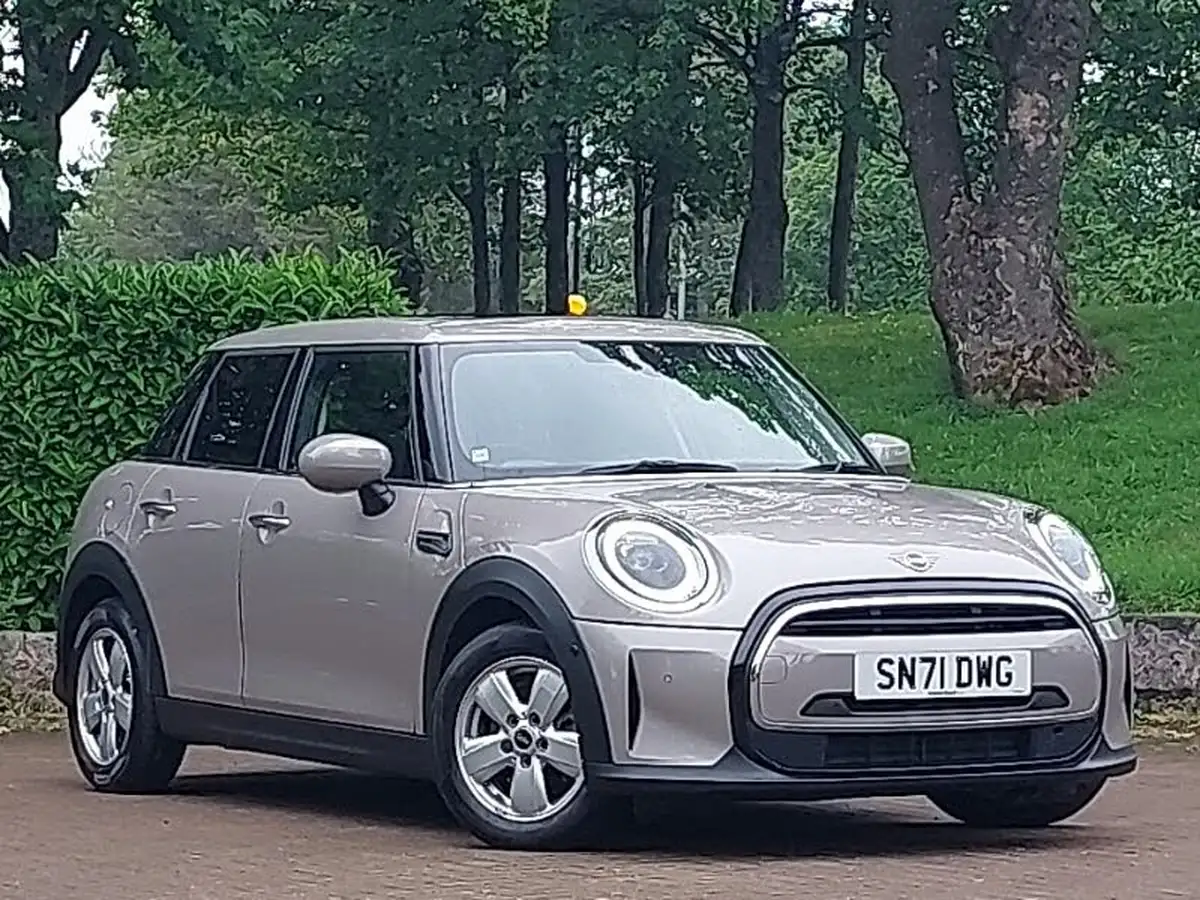 2021-mini-cooper-15-cooper-classic-hatchback-5d-auto-big-0
