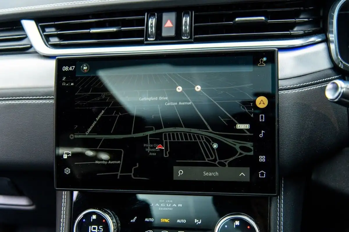 2021-jaguar-f-pace-20-p250-r-dynamic-se-big-24