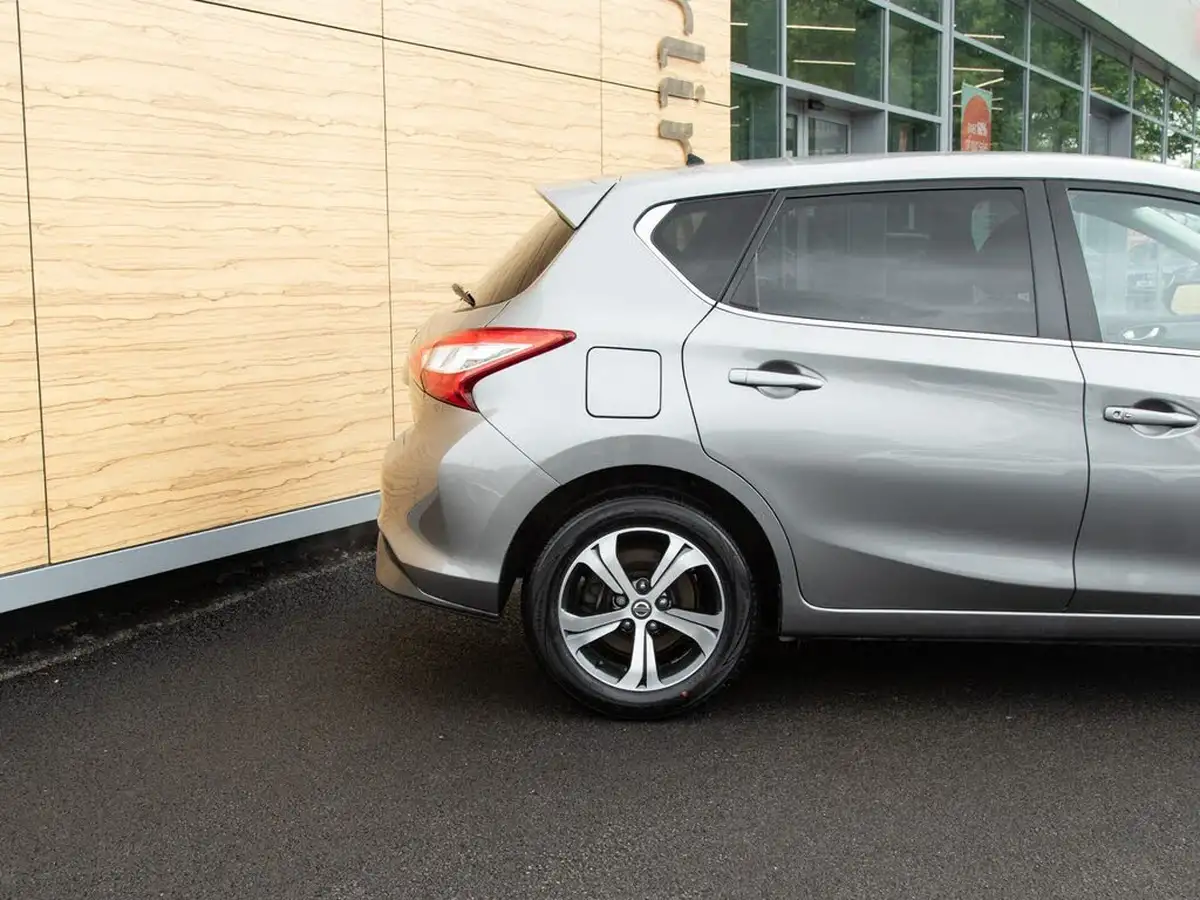 2018-nissan-pulsar-12-dig-t-acenta-big-6