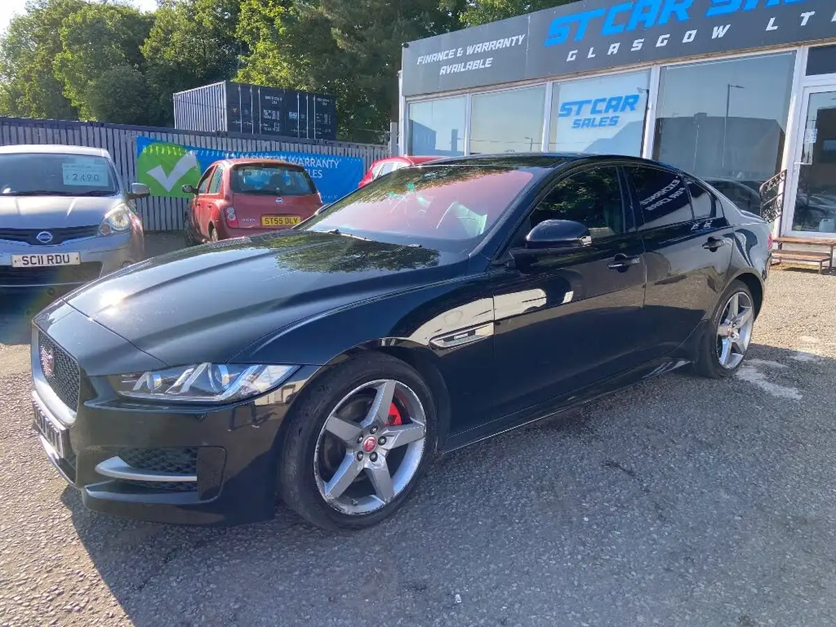 2017-jaguar-xe-20d-r-sport-180ps-ss-1999cc-auto-big-9