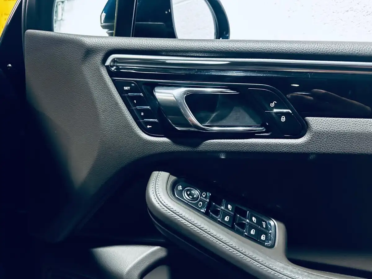 2016-porsche-macan-30td-s-big-32