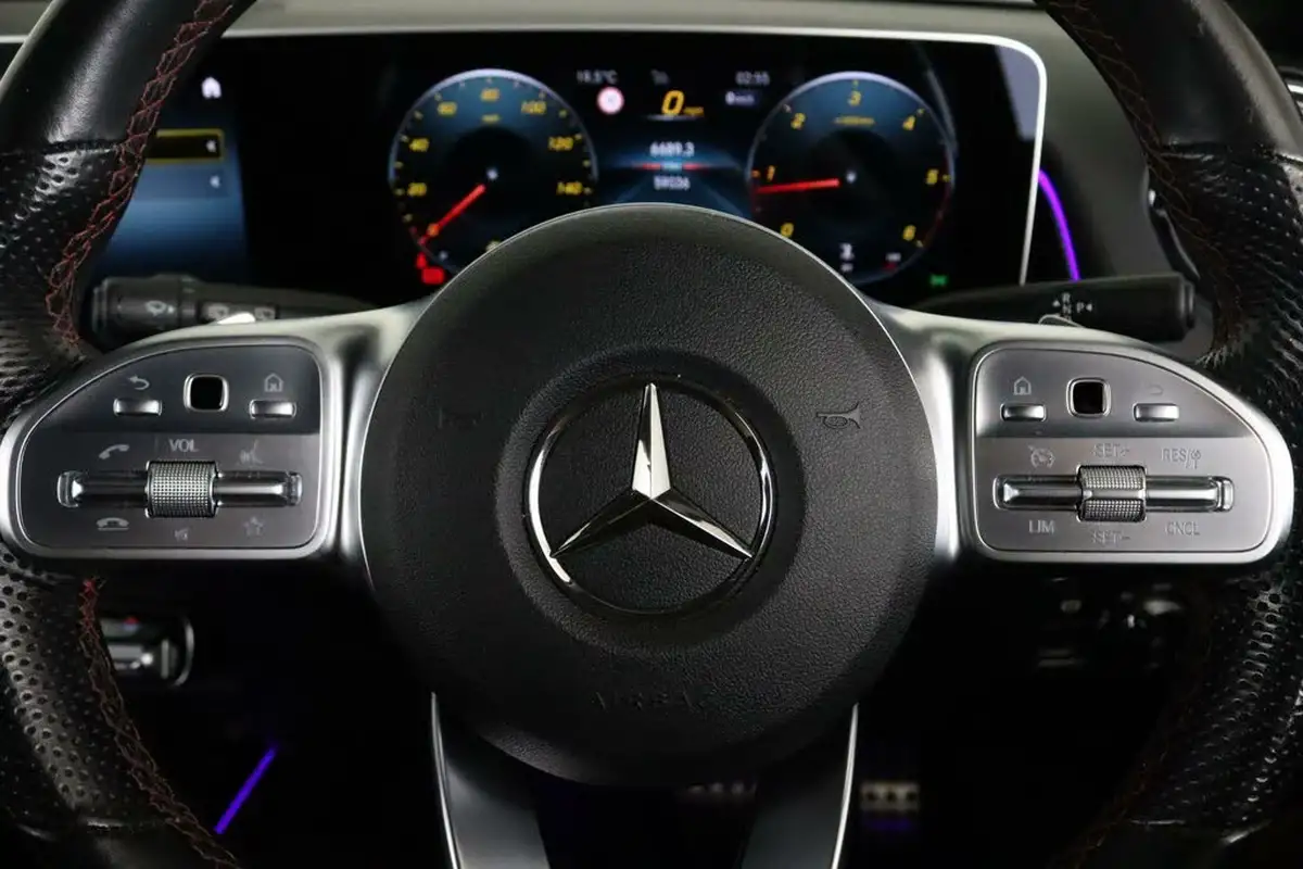 2020-mercedes-benz-glb-class-20d-glb200d-amg-line-premium-4matic-big-20