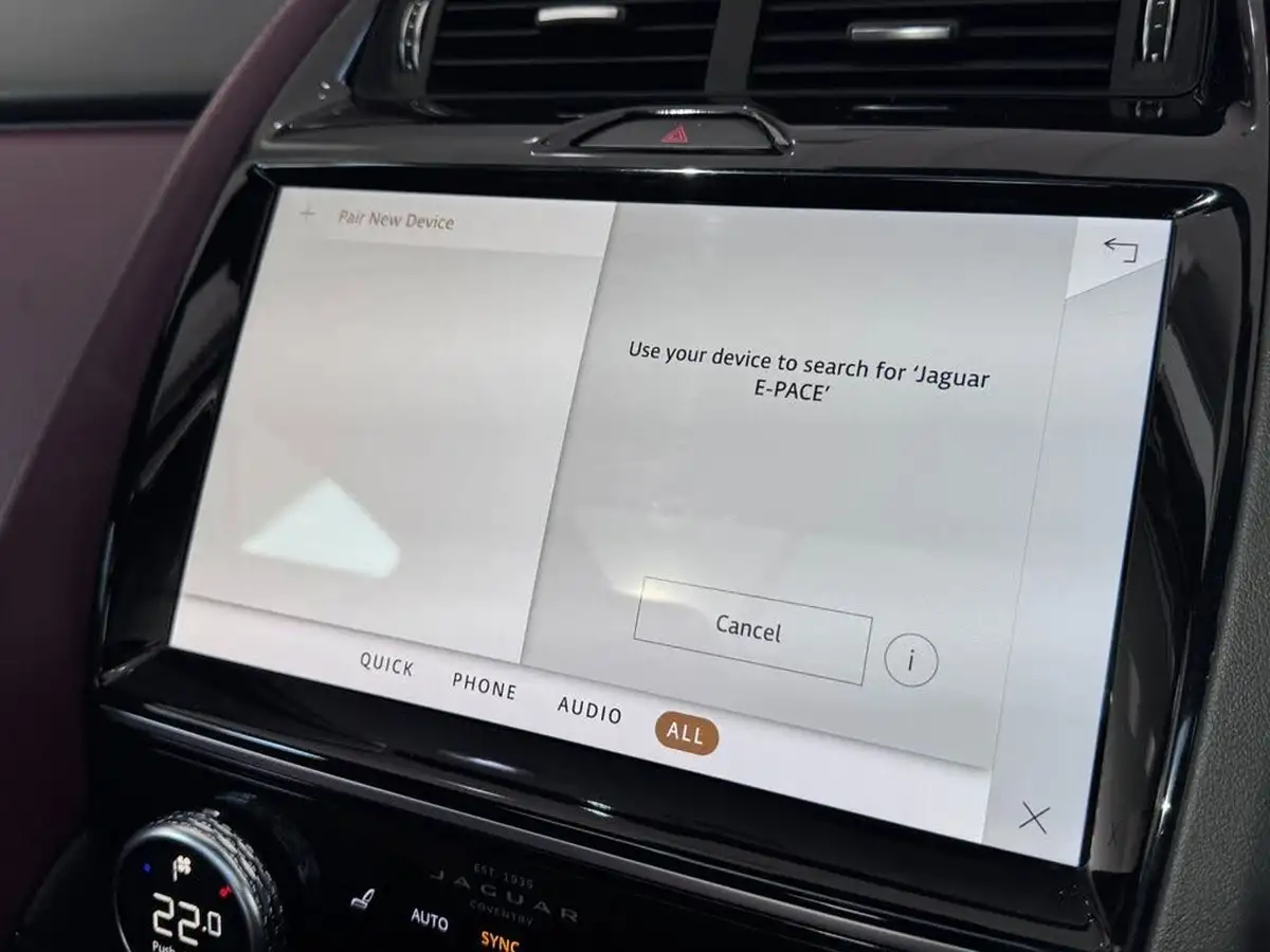 2021-jaguar-e-pace-20-p200-r-dynamic-hse-big-53