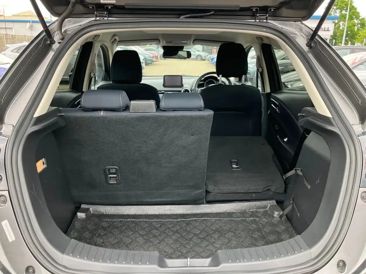 2020-mazda-mazda2-15-skyactiv-g-sport-nav-auto-big-24