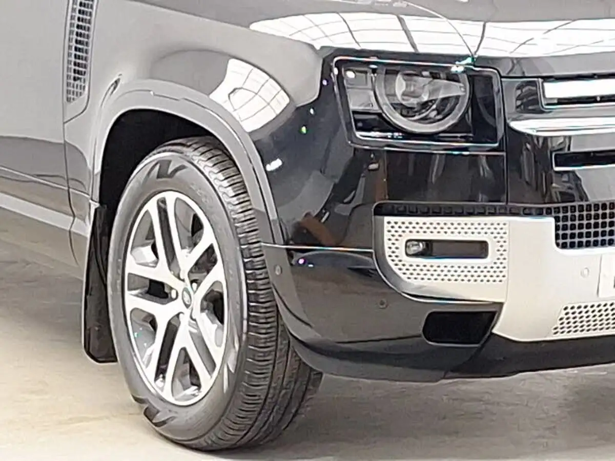 2022-land-rover-110-defender-30-d250-xs-edition-big-8