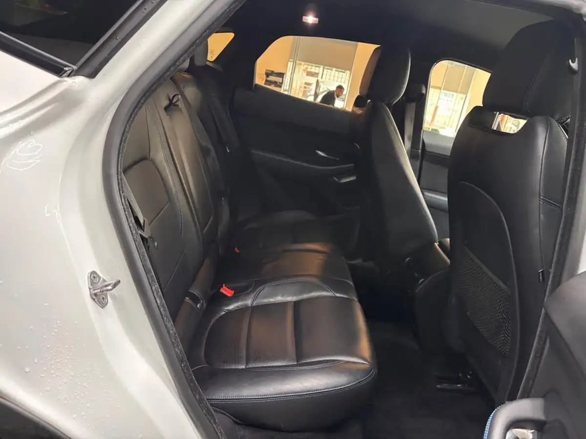 2019-jaguar-e-pace-20-i4d-r-dynamic-s-150ps-big-24