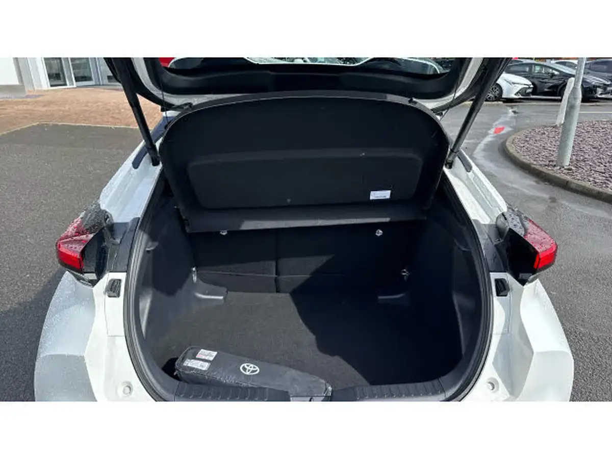 2024-toyota-c-hr-18-vvt-i-design-138bhp-big-13