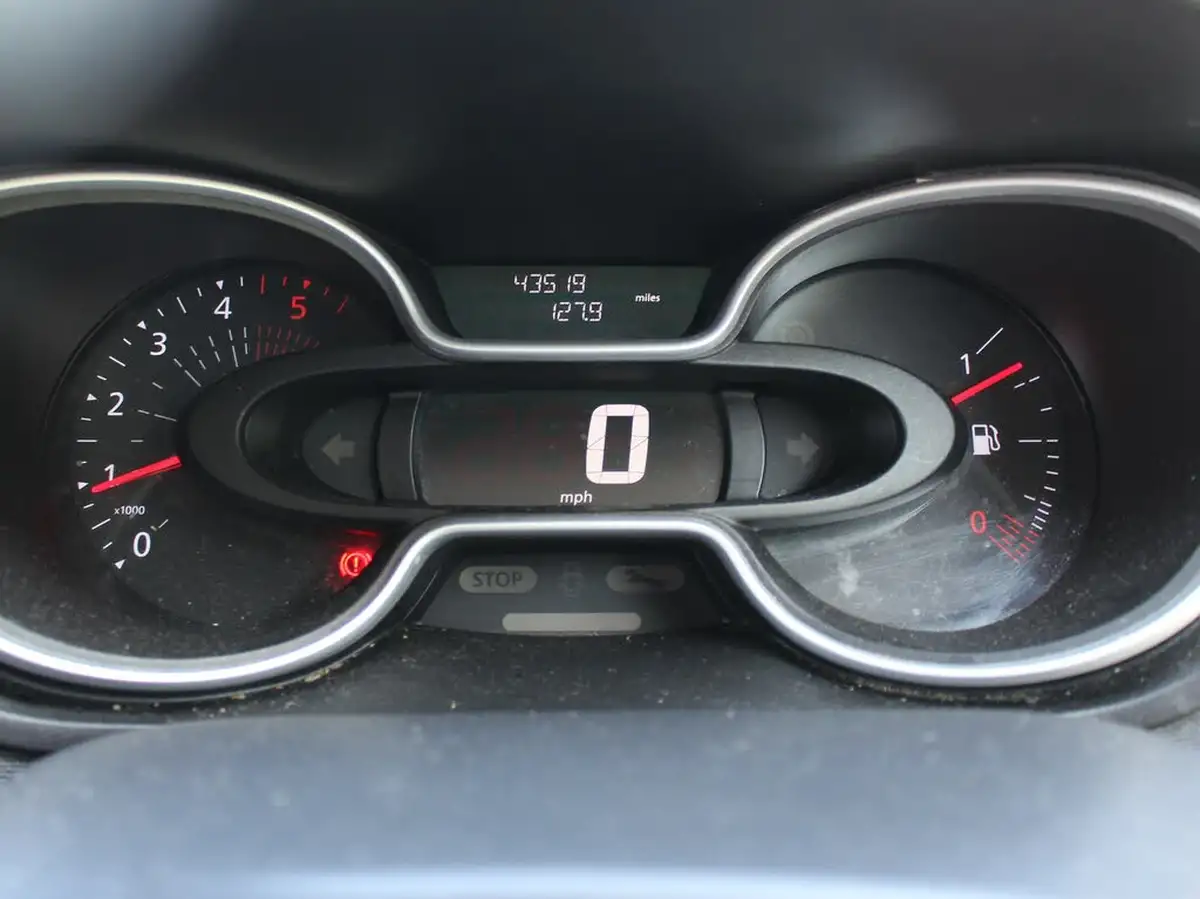 2021-renault-trafic-20dci-ll30-energy-120-business-panel-big-34