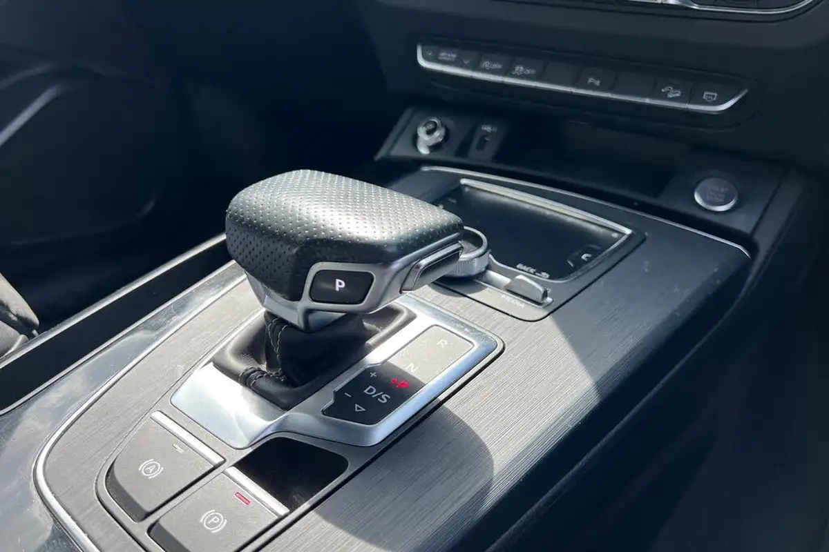 2019-audi-q5-20-45-tfsi-black-edition-big-12