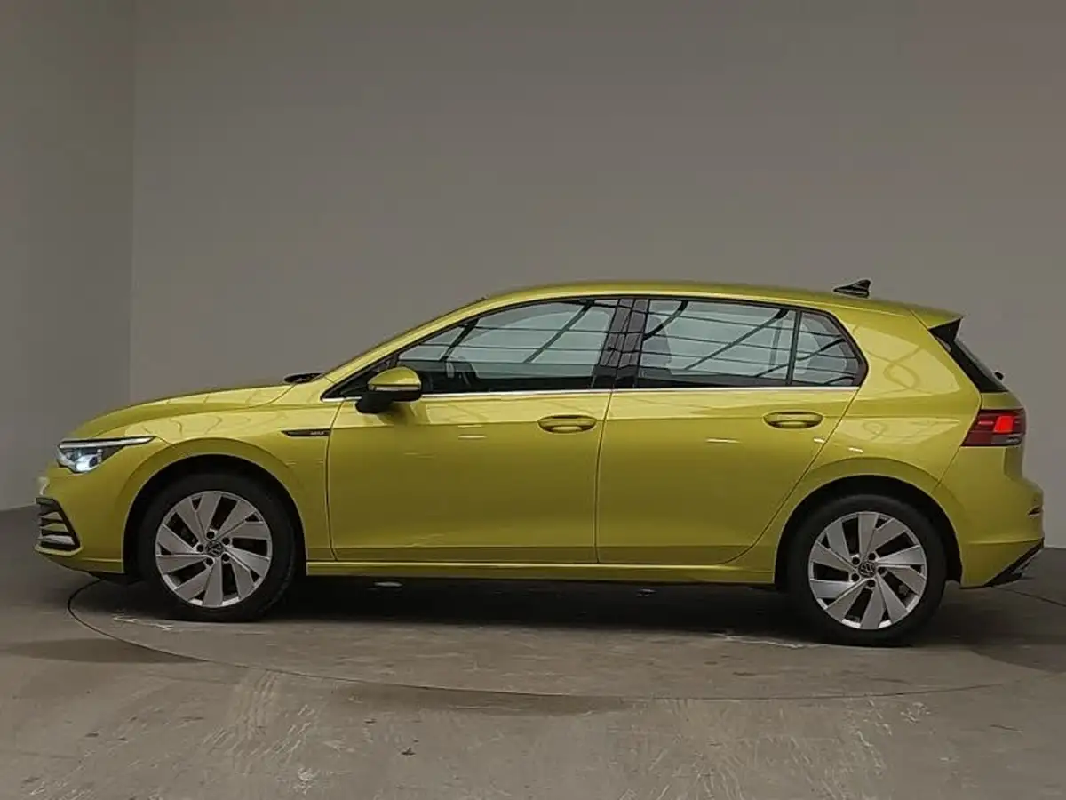 2020-volkswagen-golf-20tdi-style-150ps-hatchback-dsg-big-3