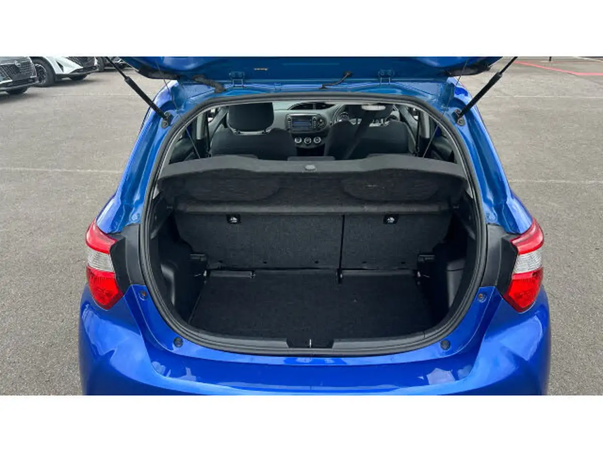 2019-toyota-yaris-15-vvt-i-icon-tech-111bhp-1496cc-big-3