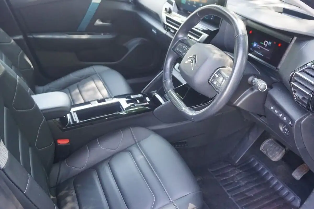 2021-citroen-c4-e-shine-plus-big-4