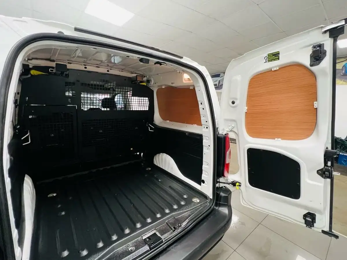 2020-peugeot-partner-15-bluehdi-950-professional-100ps-eu6dt-long-panel-big-9